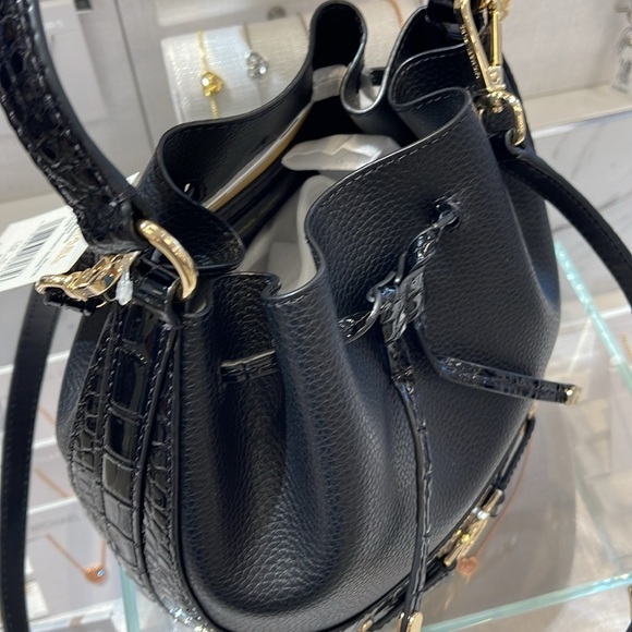 MICHAEL KORS 
Reed Medium Pebbled Leather Belted Bucket Messenger Satchel Crossb - Picture 10 of 16